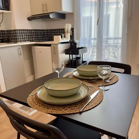 Homestay Superb And Elegant In Paris' Heart
