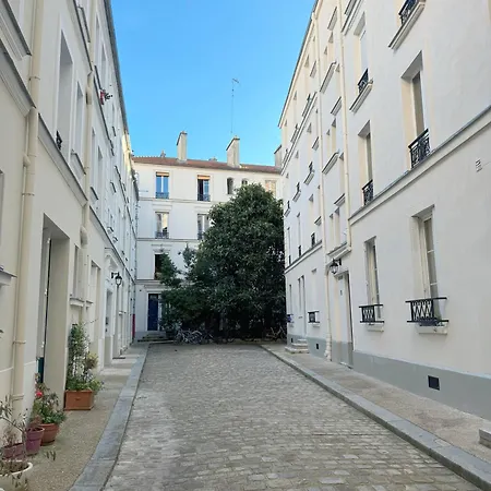 Superb And Elegant In Paris' Heart Homestay
