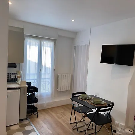 Homestay Superb And Elegant In Paris' Heart Paris